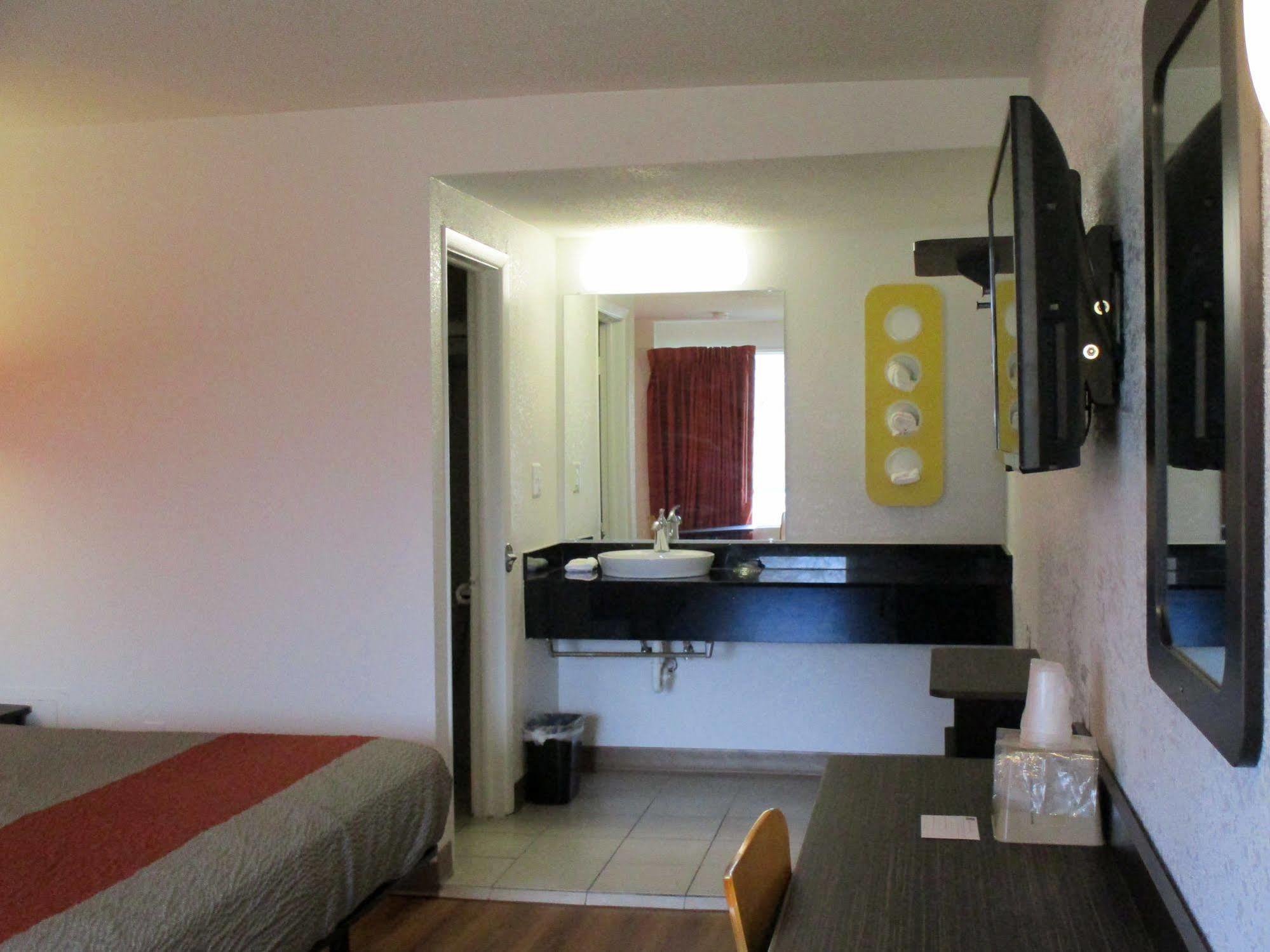 Hotel 6-schenectady, Ny